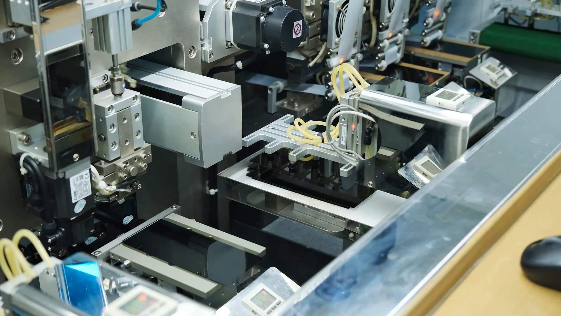 HAODE mobile display assembly production environment