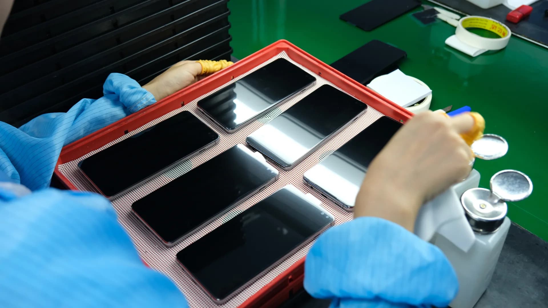 Mobile display assembly structural verification